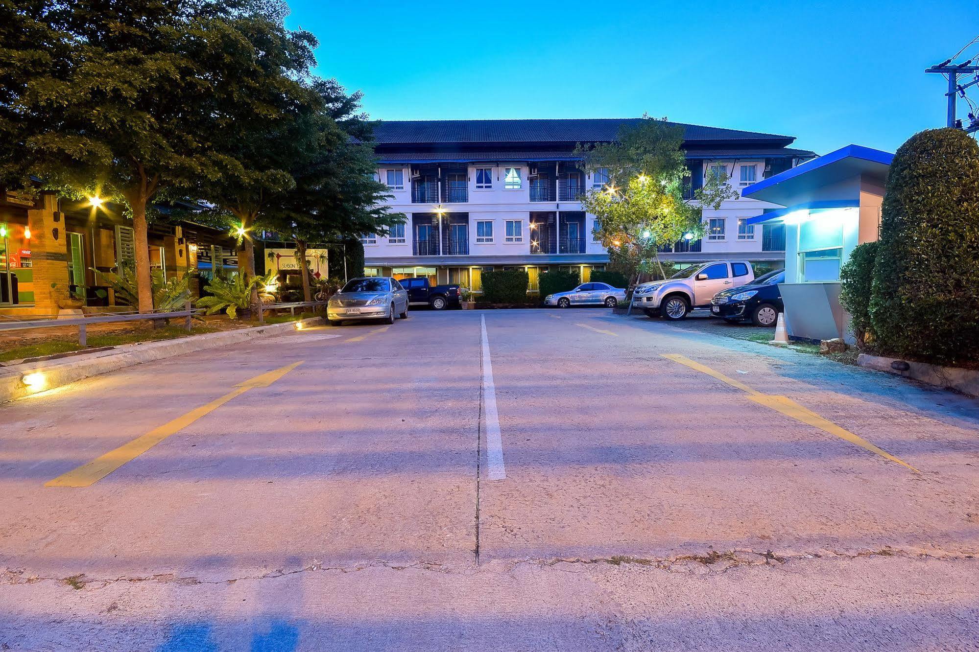 Season Palace Huahin Hotel Cha-Am Exteriör bild