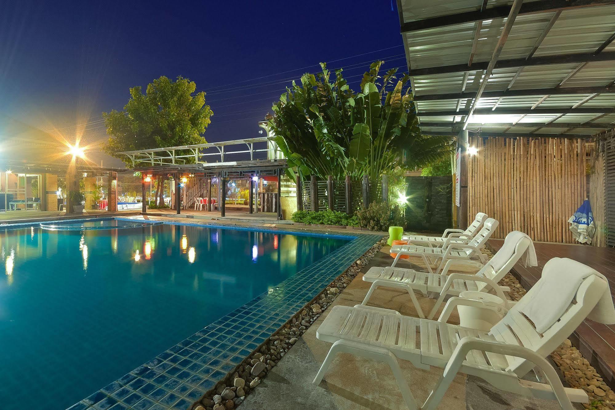 Season Palace Huahin Hotel Cha-Am Exteriör bild